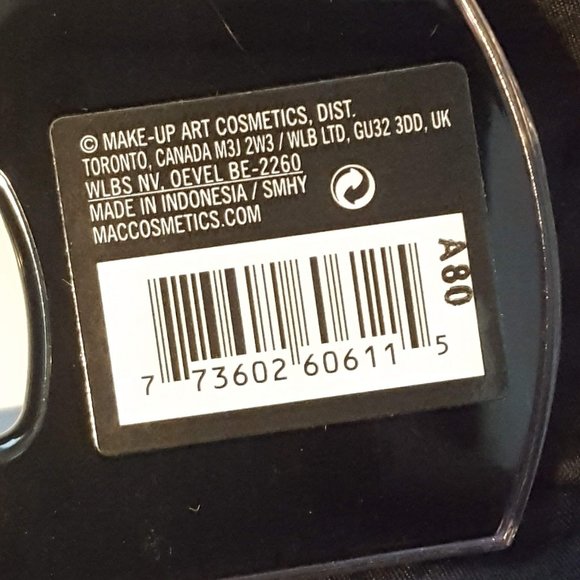 MAC False Lashes NIB - Picture 2 of 2